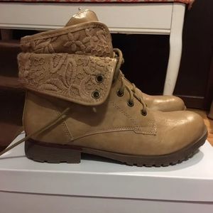 Beige combat boots